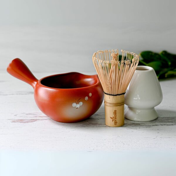 Red_Flowers_Matcha_Bowl_with_Spout_2 Red Flowers Matcha Bowl with Spout