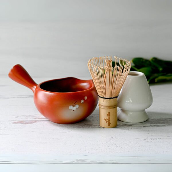 Red Flowers Matcha Bowl with Spout Set