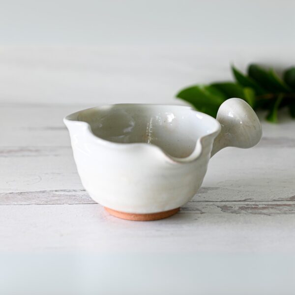 White Wavy Matcha Bowl with Spout Set